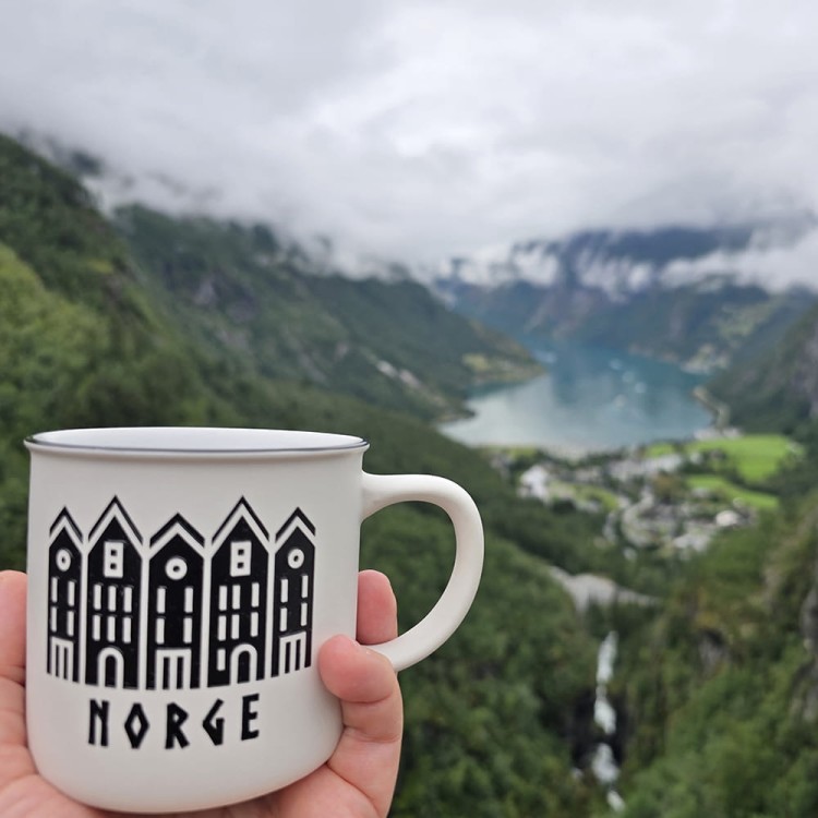 Kubek-Biały-Retro-Norge-Bergen-Norwegia-1