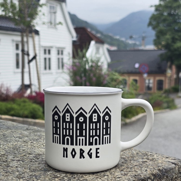 Kubek-Biały-Retro-Norge-Bergen-Norwegia