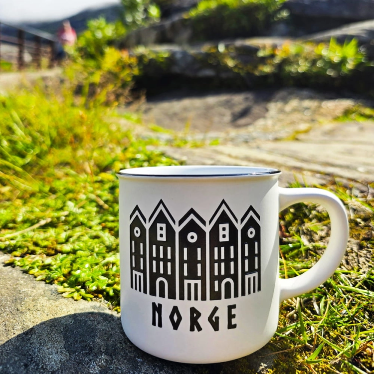 Kubek-Biały-Retro-Norge-Bergen-Norwegia