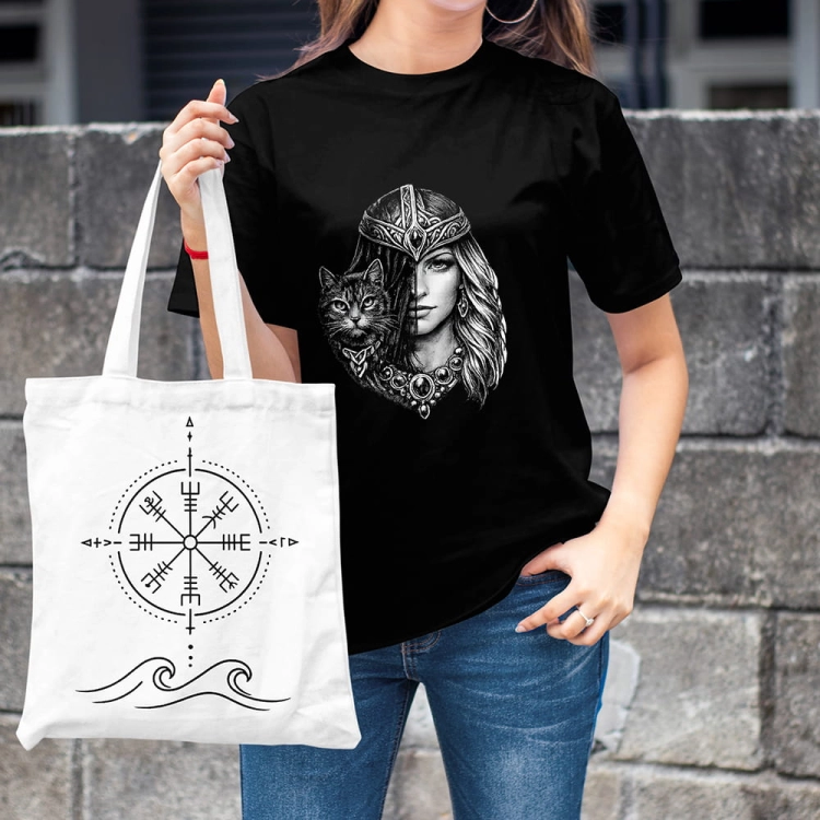 Kobieta-Koszulka-Czarna-T-Shirt-Freja