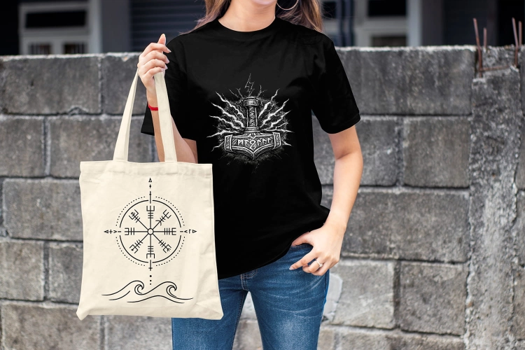Kobieta-Koszulka-Czarna-T-Shirt-Mjolnir-1.jpg