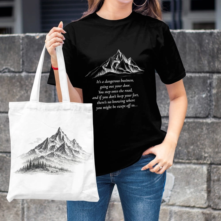 Kobieta-Koszulka-Czarna-T-Shirt-Podróże-Góry